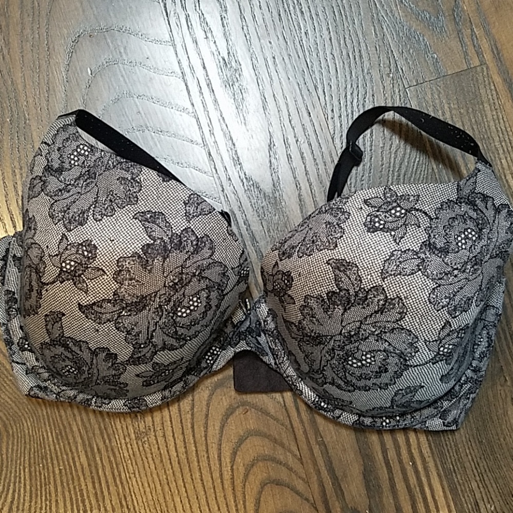 Victoria's secret lined Demi